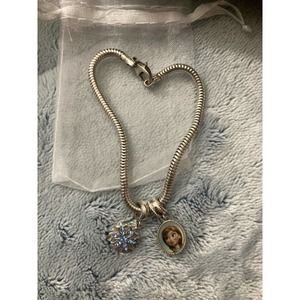 925 Sterling silver charm bracelet Disney's Frozen Character Charms Anna & Elsa